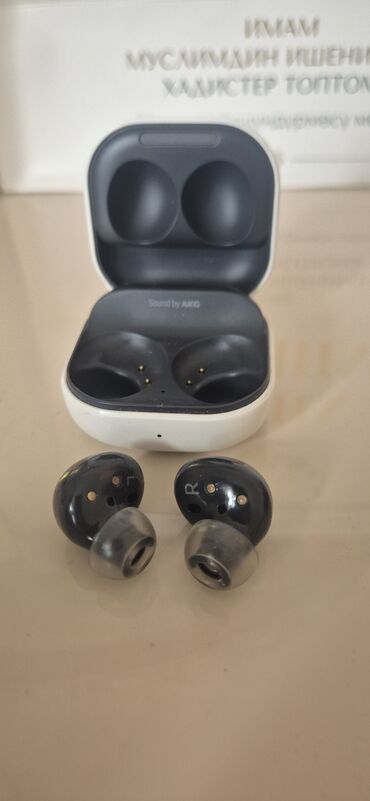 купить копию аирподс макс: Беспроводные наушники Samsung Galaxy Buds2 с зарядным кейсом
