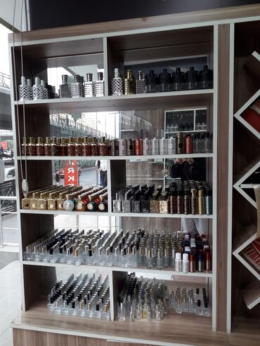 Stend vitrinləri: Stend vitrinləri — 3