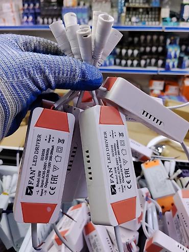 ток: LED-драйверы FAN для светодиодных светильников/лент. Характеристики — 1