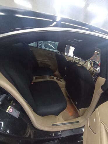 Mercedes-Benz: Mercedes-Benz CLS-Class: 3.5 l | 2006 il Sedan — 11