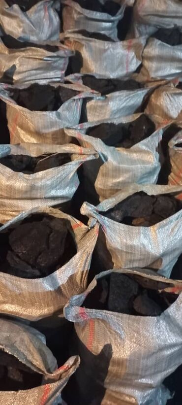 пресованный уголь: Платная доставка, В розницу, Фракция: Крупный (К), В мешках