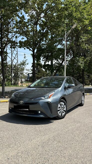 самая дорогая машина в кыргызстане: Toyota Prius: 2019 г., 1.8 л, Автоматические, Гибрид, Седан