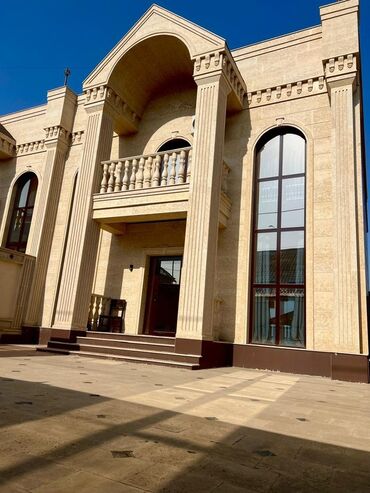 продаю дом в городе балыкчы: Таунхаус, 180 кв. м, 4 бөлмө, Менчик ээси, Дизайнердик оңдоо