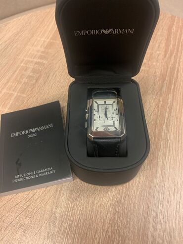 tək qaş brilliant üzük: "Emporio Armani" qol saatı Az istifadə olunub, yaxşı vəziyyətdədir
