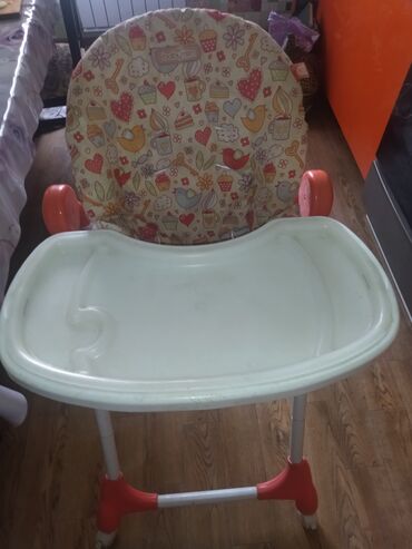 детский стол и стул бишкек: Детский стульчик использованный сиденье регулируется одно колесо