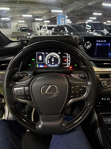 Lexus: Lexus ES: 2019 г., 2.5 л, Вариатор, Гибрид, Седан — 12