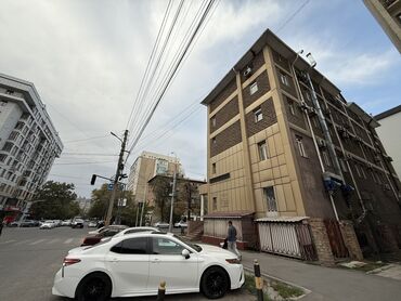 Офисы: Сдаю Офис, 220 м², В административном здании, 1 линия, С оборудованием, С отдельной кухней — 22