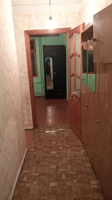 Uzunmüddətli kirayə mənzillər: Bileceride ploşada yaxin 300 nömreli mektebe yaxin 5/1 mertebesinde 2 — 14