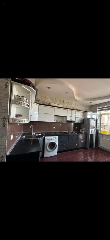 Çaydanlar: Metbex mebeli
300azn 
3cu mkr 3727 leli