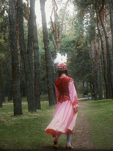 Киреге берилүүчү кийимдер: Улуттук кийим, Аял, 44, 46 (M) — 3