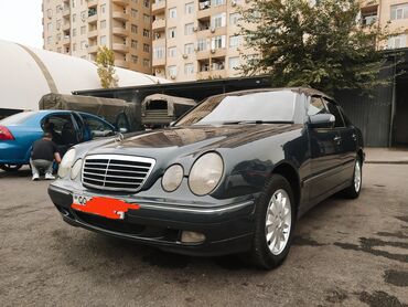 maşın mercedes: Mercedes-Benz E 270: 2.7 l | 1999 il Sedan