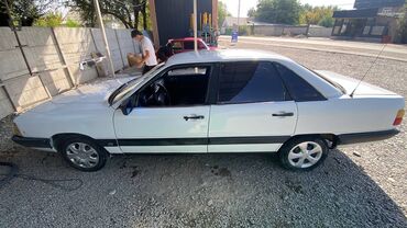 Audi: Audi 100: 1986 г., 1.8 л, Механика, Бензин, Седан