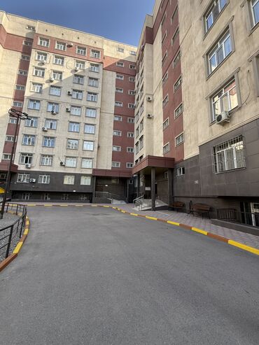 обменяю квартиру на дом: 1 комната, 46 м², Элитка, 4 этаж, Старый ремонт
