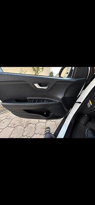 kia ciid: Kia Stonic: 2020 г., 1.4 л, Автомат, Бензин, Кроссовер — 3