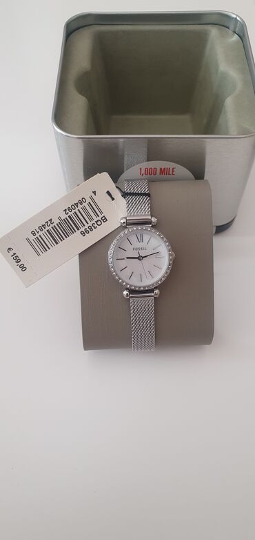 oriflame satovi: Classic watch, Fossil, Female