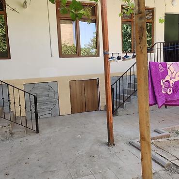 zabratda: Zabrat 2 de mecide yaxin 71 nomreli mektebin yaninda 3 otaqli heyet — 4