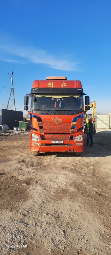 Тягачи: Тягач, 2019 г., Самосвал — 2