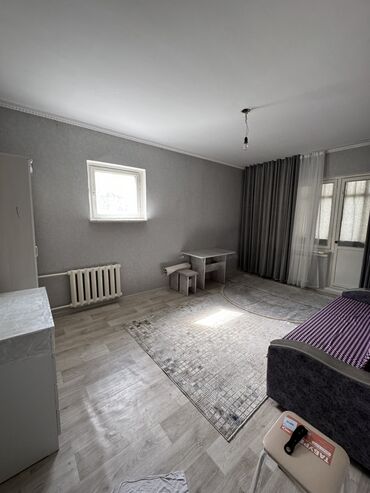1 комнатная квартира без ремонта: 1 комната, Собственник, Без подселения, С мебелью частично