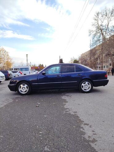 Mercedes-Benz: Mercedes-Benz E-Class: 2 l | 1997 il Sedan — 1