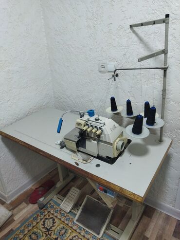 машинки для шитья: Швейная машина Jack, Оверлок, Полуавтомат