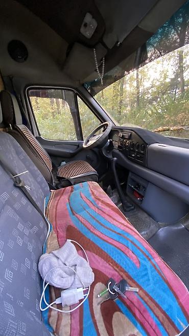 man f3000: Mercedes-Benz Sprinter, 2003 Объем да 2.9 цельнометаллический — 4