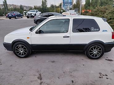 Volkswagen: Volkswagen Golf: 1994 г., 1.6 л, Механика, Бензин, Хэтчбэк — 3