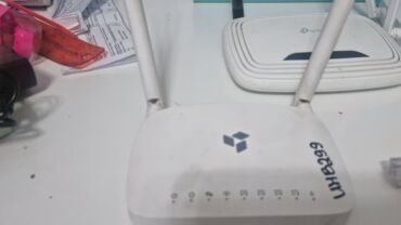 Модемы и сетевое оборудование: Вайфай роутеры 2 антенны 700с., 4 антенны-1100с. вайфай приемник — 10