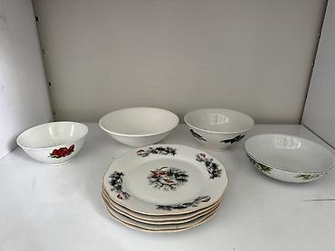 Наборы посуды: Различная посуда, б/у и новая. Есть комплектами и вразнобой. Может — 30