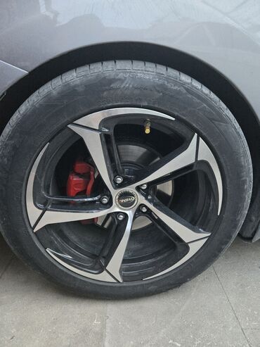 Disklər: R17 disk tezedi Ancaq Kia,hyundai r16 original disklerle barter