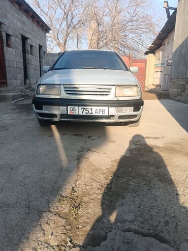 Volkswagen: Volkswagen Vento: 1994 г., 1.8 л, Механика, Бензин, Седан — 12