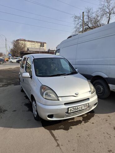 тойота хэтчбек: Toyota Funcargo: 2000 г., 1.5 л, Автомат, Бензин, Фургон