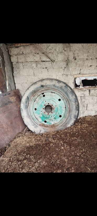 зимние шины на ниву 21214: Дөңгөлөктөр монтажда R 13, Колдонулган, 1 даана, Темир, тешиктери - 6
