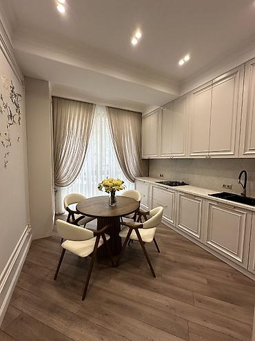 2 комнаты, 72 м², Асанбай мкр Элитка, 1 этаж, Дизайнерский ремонт
