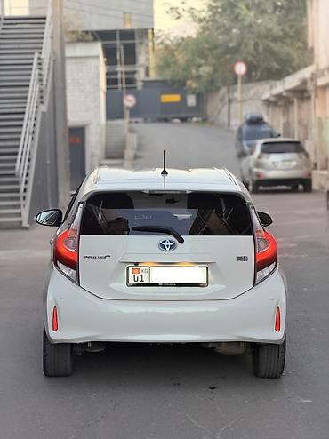 primera p11: Toyota Prius C: 2018 г., 1.5 л, Вариатор, Гибрид, Хэтчбэк — 5