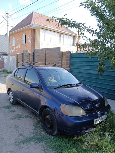 машину матиз: Toyota Platz: 2002 г., 1.5 л, Автоматтык, Бензин, Седан