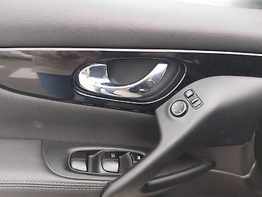 Nissan: Nissan Qashqai – kompaktan SUV, crna boja, 5 vrata. Glavne — 14