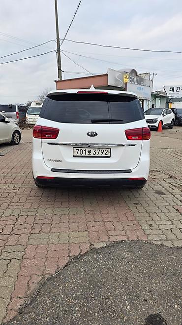 Kia: Kia Carnival: 2019 г., 2.2 л, Автомат, Дизель, Минивэн — 11