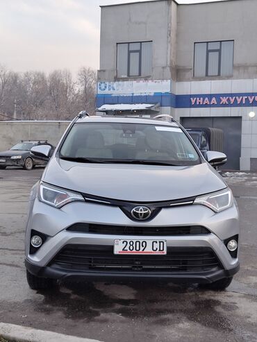 Toyota: Toyota RAV4: 2018 г., 2.5 л, Автомат, Бензин, Кроссовер