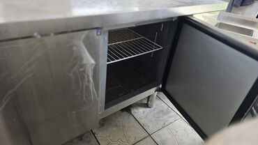 indesit холодильник: Продам холодильник и одновременно стол для кухни (покупали на много