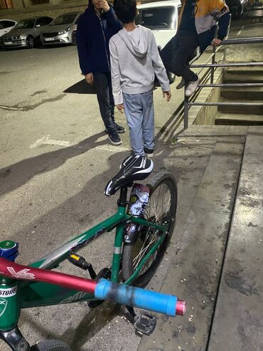 İdman velosipedləri: Şəhər və enduro tipinə uyğun yığılmış velosiped - Çərçivə: Yaşıl — 4