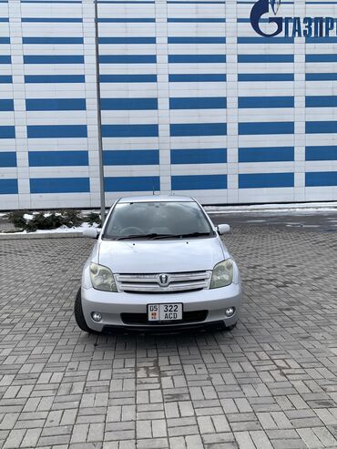 Toyota: Toyota ist: 2003 г., 1.5 л, Автомат, Бензин, Хэтчбэк