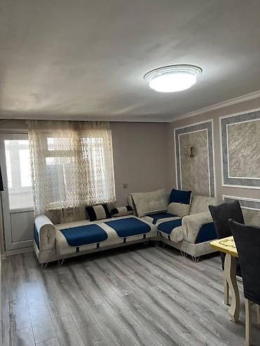 Bakı, 4-cü mikrorayon, 3 otaqlı, Köhnə tikili, m. Memar Əcəmi, 75 kv. m — 9