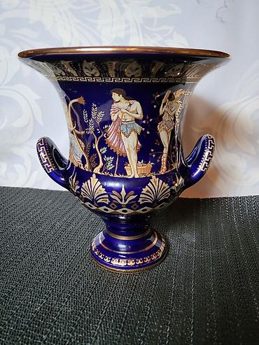 Ostali kućni dekor: Cup,vaza 1960g+ nov grcki,porcelanski,rucno oslikan 24 kar.zlatom — 1