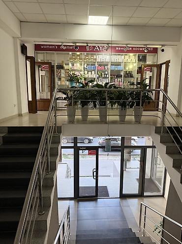 Аренда помещений свободного назначения: Сдается помещение 50 м2 75000 сом и депозит Первая линия. Доступ — 16