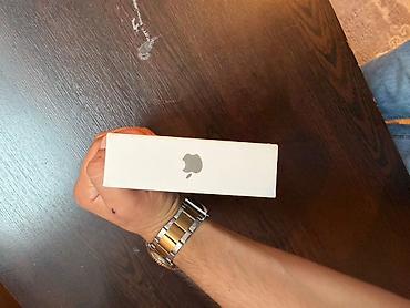 qutusu: Apple iPhone (qutuda) Məhsul təsviri: - Apple iPhone modelinin — 4