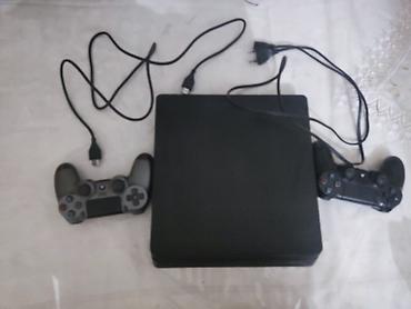 mini playstation: Sony PlayStation 4 Slim oyun konsolu Komplekt: - PS4 Slim (qara — 1