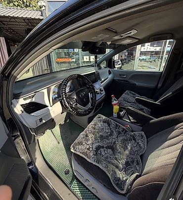 тайота сиенна: Toyota Sienna: 2018 г., 3.5 л, Автомат, Бензин, Минивэн — 3