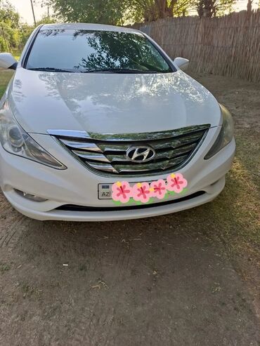 Hyundai Sonata: 2 l | 2013 il Sedan