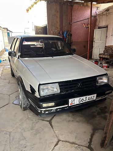 раф читири: Volkswagen Jetta: 1990 г., 1.8 л, Механика, Бензин, Седан — 10