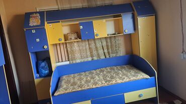 uşaq otağı ucun xalcalar: Oğlan və qız üçün, Təknəfərlik çarpayı, Dolab